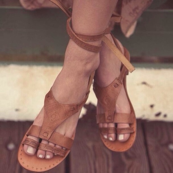 Free People Oliviera Tan Sandals Gladiator Flat Tooled LaceUp Ankle NEW 37 - 7 - Picture 8 of 14